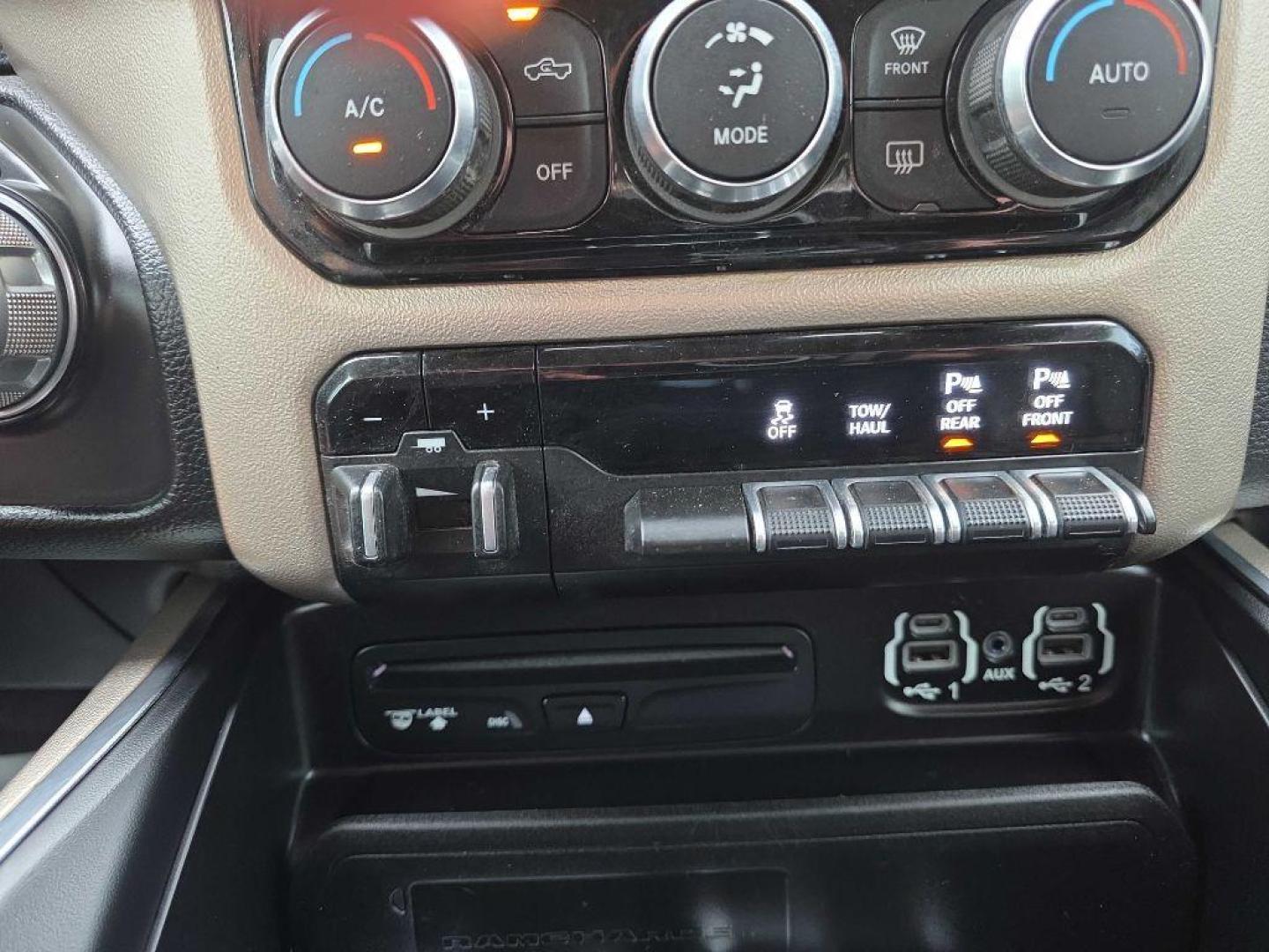 2019 GREY RAM 1500 LARAMIE (1C6SRFJT5KN) with an 5.7L engine, Automatic transmission, located at 495 Old Highway 20 West, South Sioux City, NE, 68776, (402) 494-2677, 42.458408, -96.443512 - Photo#17