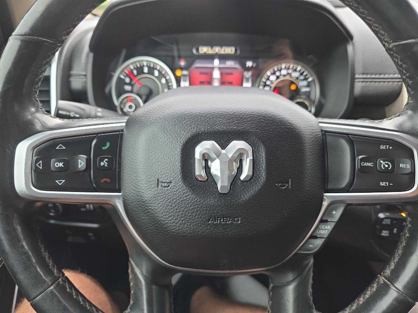 2019 GREY RAM 1500 LARAMIE (1C6SRFJT5KN) with an 5.7L engine, Automatic transmission, located at 495 Old Highway 20 West, South Sioux City, NE, 68776, (402) 494-2677, 42.458408, -96.443512 - Photo#20
