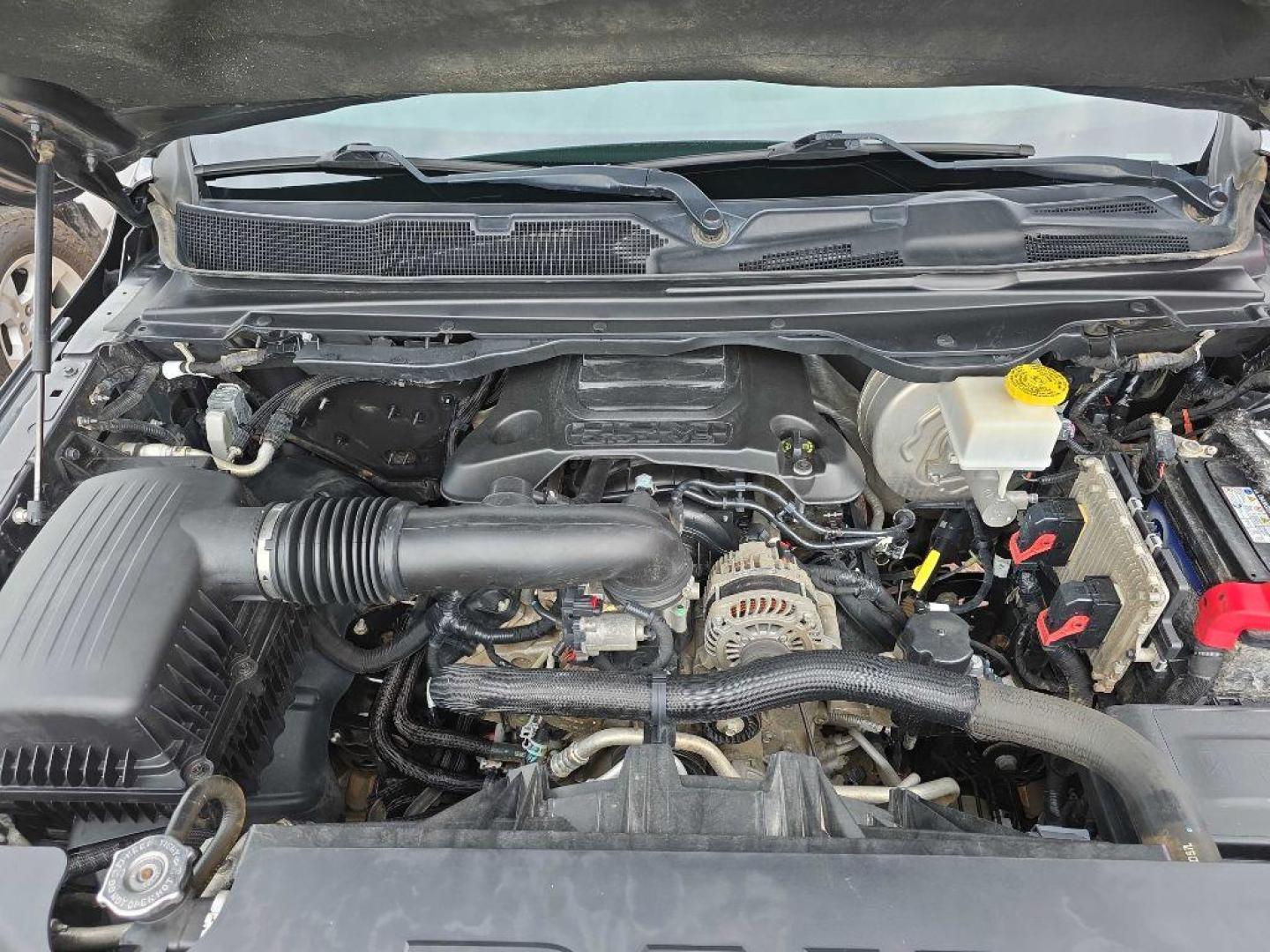 2019 GREY RAM 1500 LARAMIE (1C6SRFJT5KN) with an 5.7L engine, Automatic transmission, located at 495 Old Highway 20 West, South Sioux City, NE, 68776, (402) 494-2677, 42.458408, -96.443512 - Photo#22
