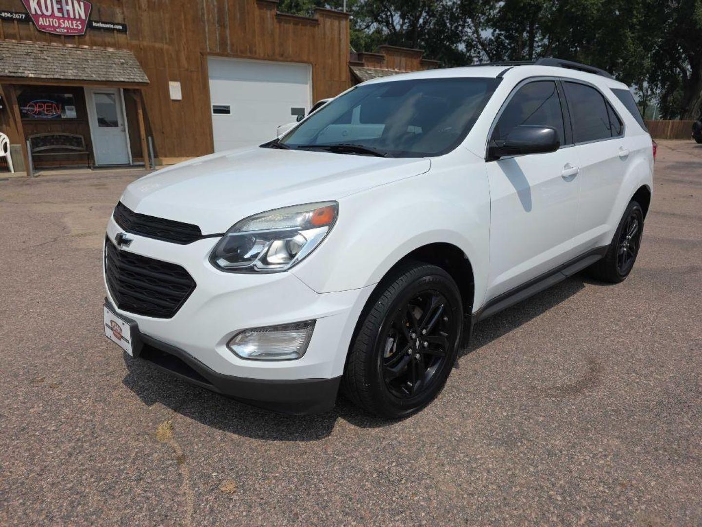 2017 WHITE CHEVROLET EQUINOX LT (2GNFLFEK1H6) with an 2.4L engine, Automatic transmission, located at 495 Old Highway 20 West, South Sioux City, NE, 68776, (402) 494-2677, 42.458408, -96.443512 - Photo#0