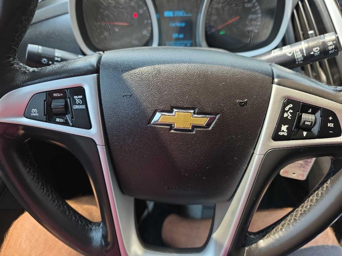 2017 WHITE CHEVROLET EQUINOX LT (2GNFLFEK1H6) with an 2.4L engine, Automatic transmission, located at 495 Old Highway 20 West, South Sioux City, NE, 68776, (402) 494-2677, 42.458408, -96.443512 - Photo#14