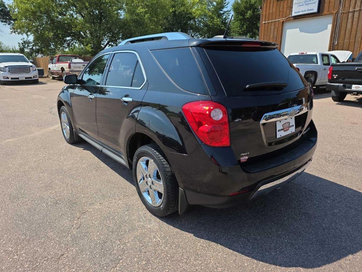 2015 BLACK CHEVROLET EQUINOX LTZ (2GNFLHEK2F6) with an 2.4L engine, Automatic transmission, located at 495 Old Highway 20 West, South Sioux City, NE, 68776, (402) 494-2677, 42.458408, -96.443512 - Photo#17