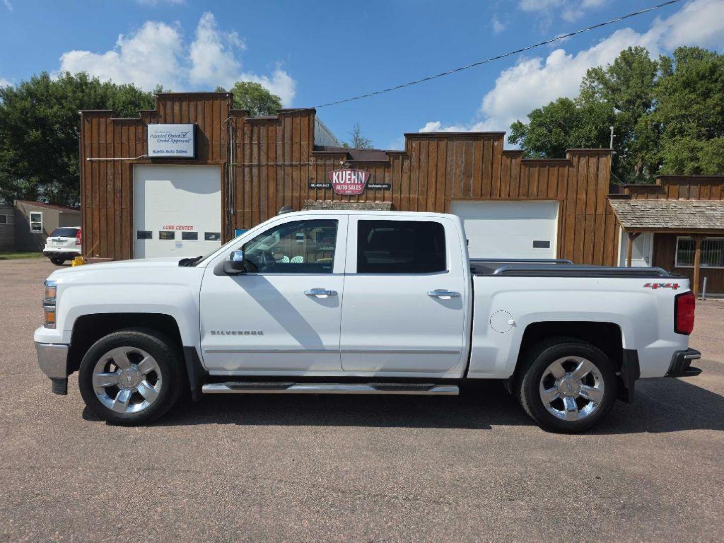 2015 WHITE CHEVROLET SILVERADO 1500 LTZ (3GCUKSEC6FG) with an 5.3L engine, Automatic transmission, located at 495 Old Highway 20 West, South Sioux City, NE, 68776, (402) 494-2677, 42.458408, -96.443512 - Photo#1
