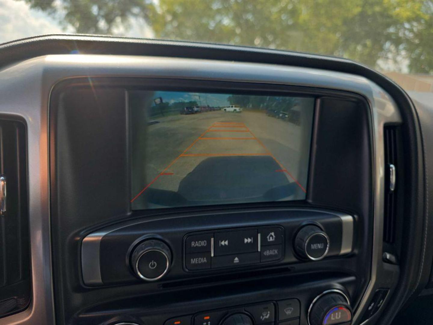 2015 WHITE CHEVROLET SILVERADO 1500 LTZ (3GCUKSEC6FG) with an 5.3L engine, Automatic transmission, located at 495 Old Highway 20 West, South Sioux City, NE, 68776, (402) 494-2677, 42.458408, -96.443512 - Photo#13