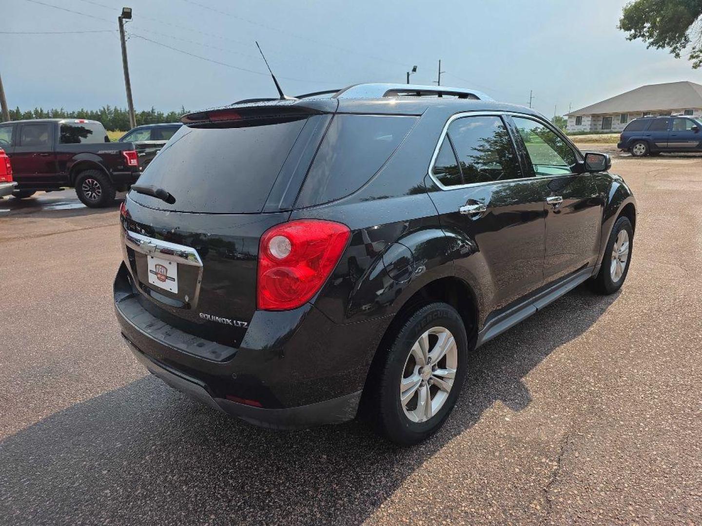2010 BLACK CHEVROLET EQUINOX LTZ (2CNALFEW4A6) with an 2.4L engine, Automatic transmission, located at 495 Old Highway 20 West, South Sioux City, NE, 68776, (402) 494-2677, 42.458408, -96.443512 - Photo#3