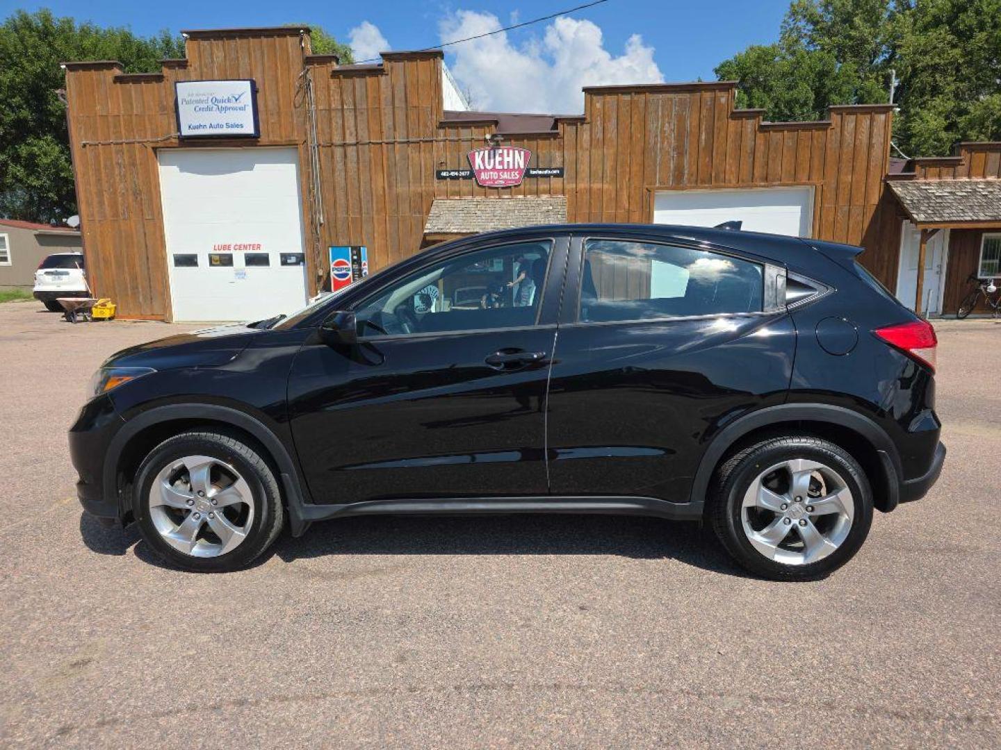 2016 BLACK HONDA HR-V LX (3CZRU6H31GM) with an 1.8L engine, Continuously Variable transmission, located at 495 Old Highway 20 West, South Sioux City, NE, 68776, (402) 494-2677, 42.458408, -96.443512 - Photo#4