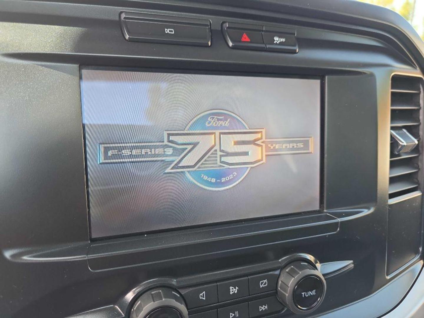 2023 WHITE FORD F150 (1FTMF1EP6PK) with an 2.7L engine, Automatic transmission, located at 495 Old Highway 20 West, South Sioux City, NE, 68776, (402) 494-2677, 42.458408, -96.443512 - Photo#15