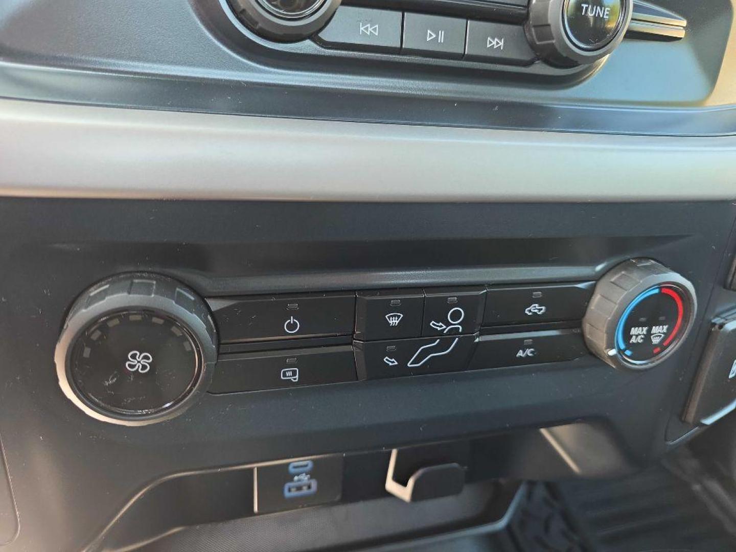2023 WHITE FORD F150 (1FTMF1EP6PK) with an 2.7L engine, Automatic transmission, located at 495 Old Highway 20 West, South Sioux City, NE, 68776, (402) 494-2677, 42.458408, -96.443512 - Photo#18