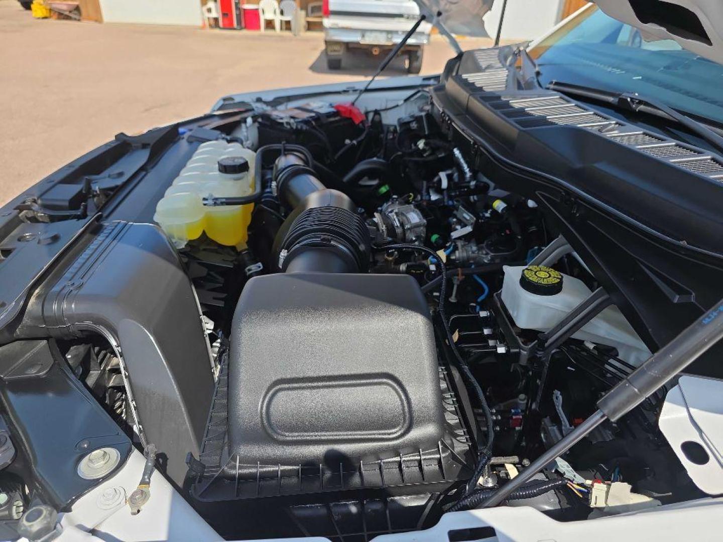 2023 WHITE FORD F150 (1FTMF1EP6PK) with an 2.7L engine, Automatic transmission, located at 495 Old Highway 20 West, South Sioux City, NE, 68776, (402) 494-2677, 42.458408, -96.443512 - Photo#24