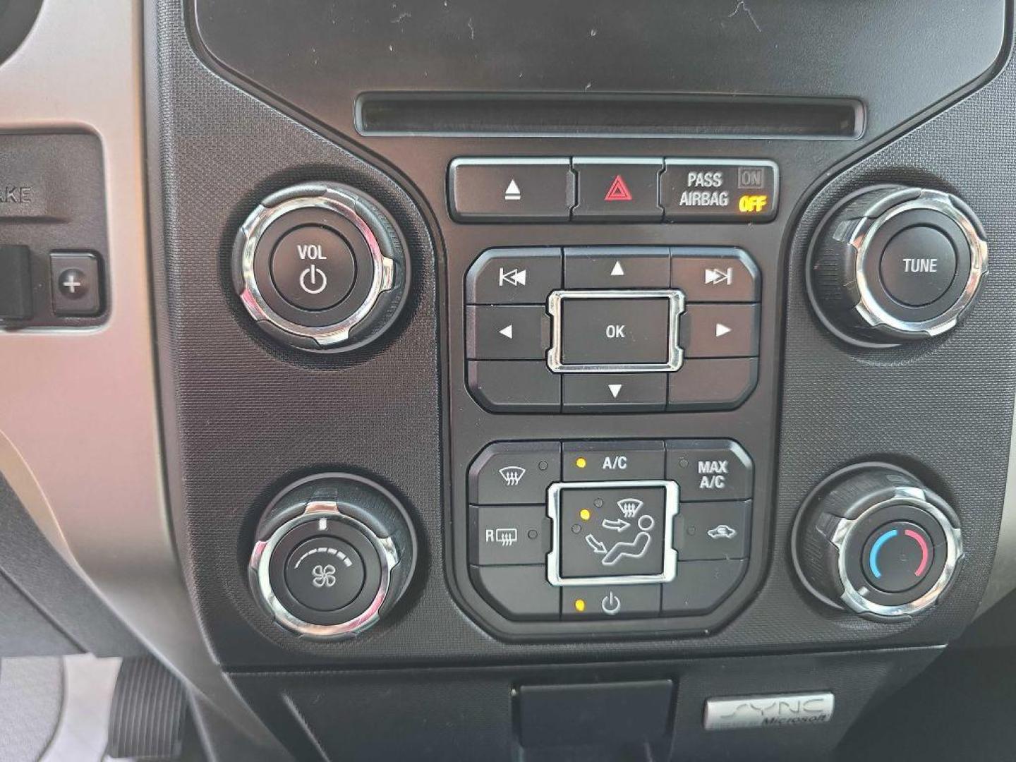 2013 GREEN FORD F150 SUPERCREW (1FTFW1EFXDK) with an 5.0L engine, Automatic transmission, located at 495 Old Highway 20 West, South Sioux City, NE, 68776, (402) 494-2677, 42.458408, -96.443512 - Photo#13
