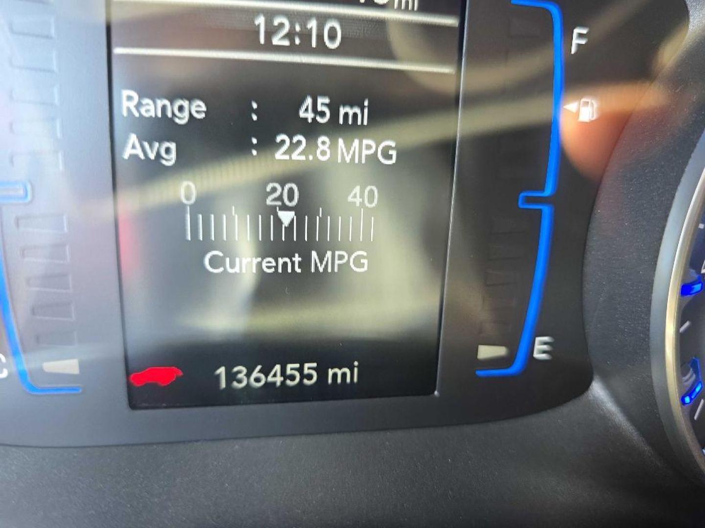2018 WHITE CHRYSLER PACIFICA TOURING PLUS (2C4RC1FG6JR) with an 3.6L engine, Automatic transmission, located at 495 Old Highway 20 West, South Sioux City, NE, 68776, (402) 494-2677, 42.458408, -96.443512 - Photo#16