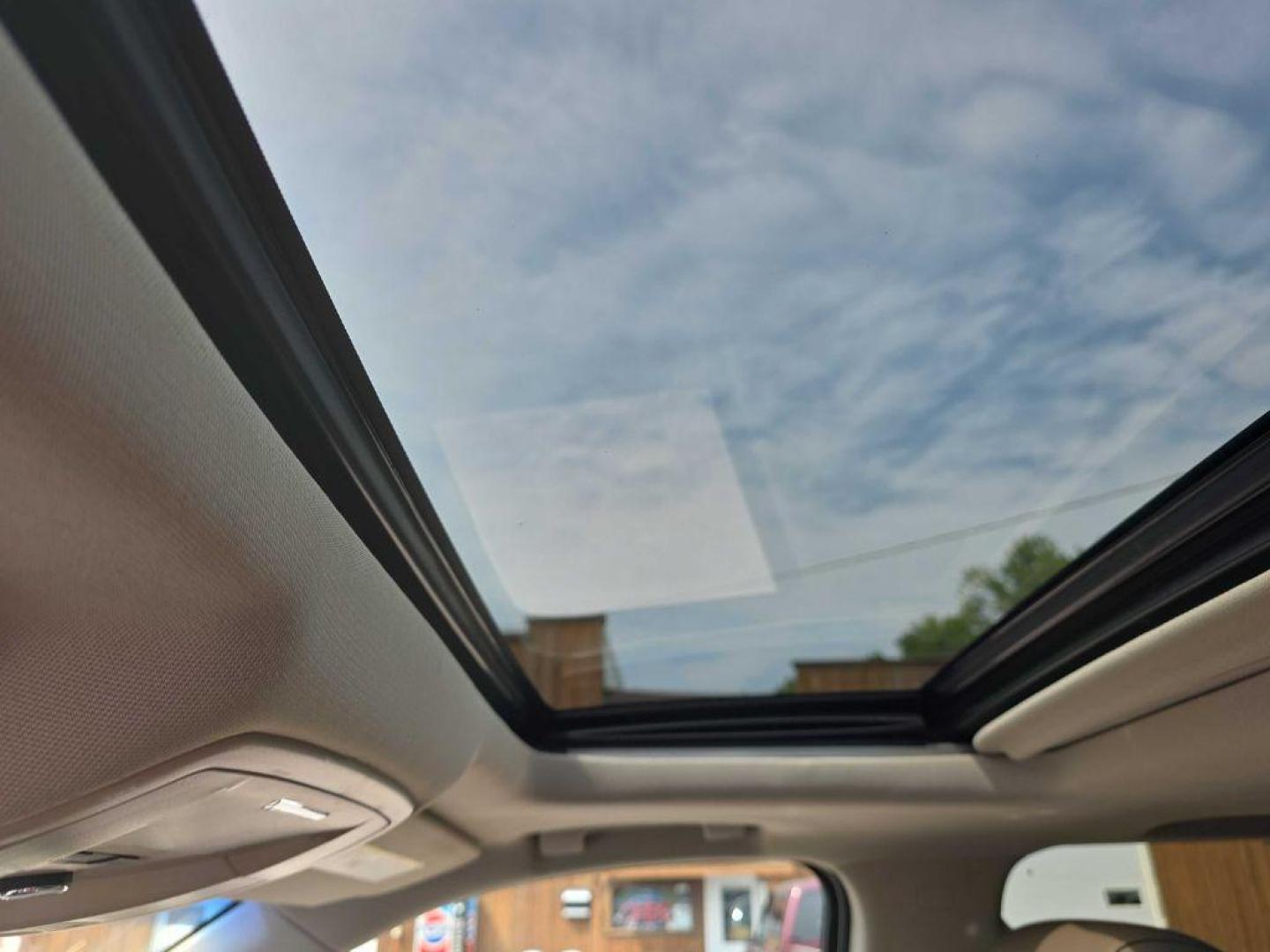 2016 MAROON CHEVROLET SUBURBAN 1500 LTZ (1GNSKJKC2GR) with an 5.3L engine, Automatic transmission, located at 495 Old Highway 20 West, South Sioux City, NE, 68776, (402) 494-2677, 42.458408, -96.443512 - Photo#16