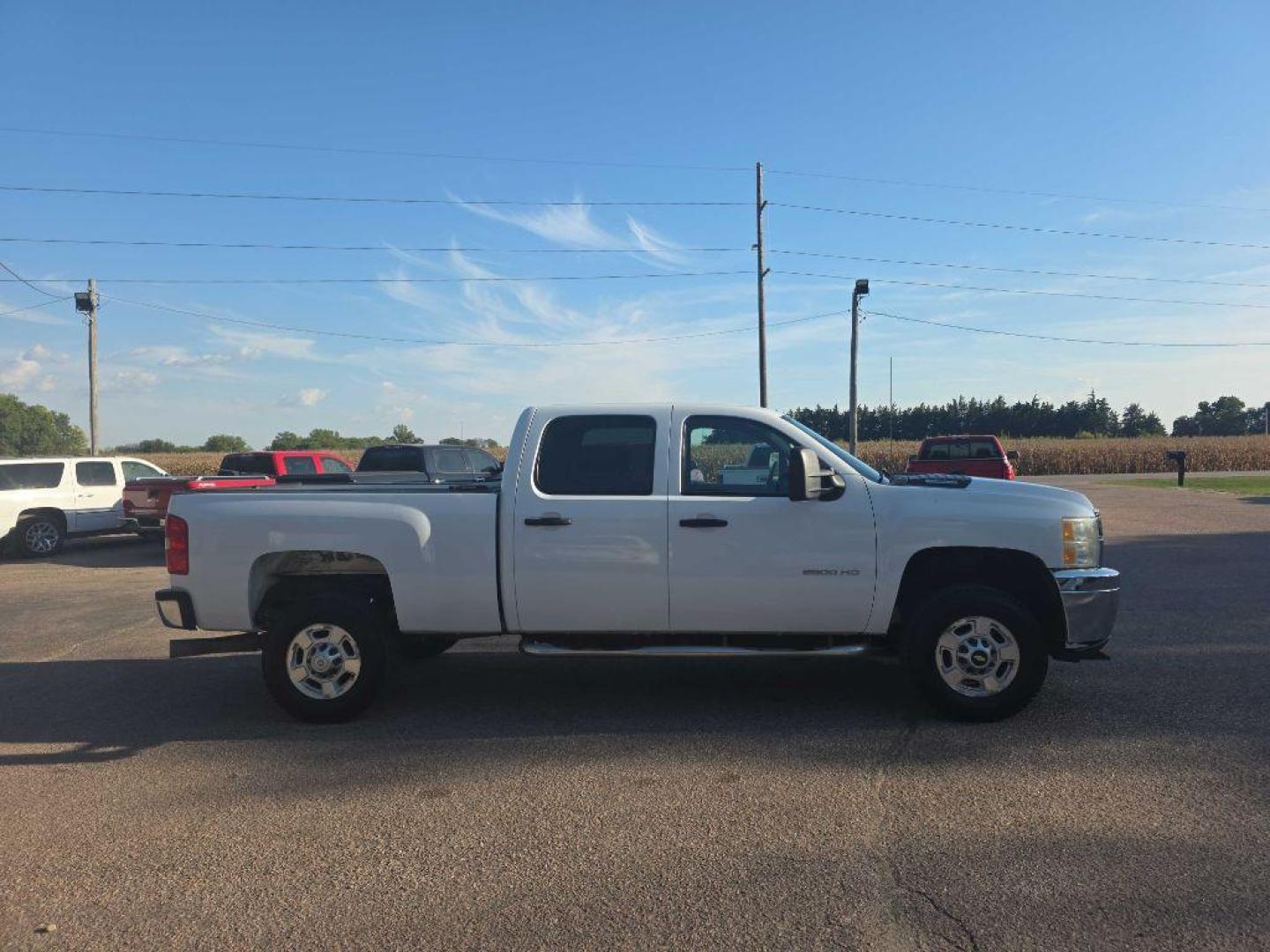 2011 WHITE CHEVROLET SILVERADO 2500 HEAVY DUTY (1GC1KVC81BF) with an 6.6L engine, Automatic transmission, located at 495 Old Highway 20 West, South Sioux City, NE, 68776, (402) 494-2677, 42.458408, -96.443512 - Photo#4
