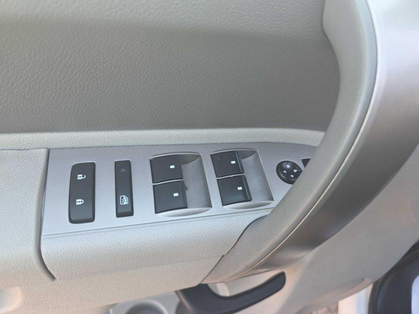 2011 WHITE CHEVROLET SILVERADO 2500 HEAVY DUTY (1GC1KVC81BF) with an 6.6L engine, Automatic transmission, located at 495 Old Highway 20 West, South Sioux City, NE, 68776, (402) 494-2677, 42.458408, -96.443512 - Photo#8