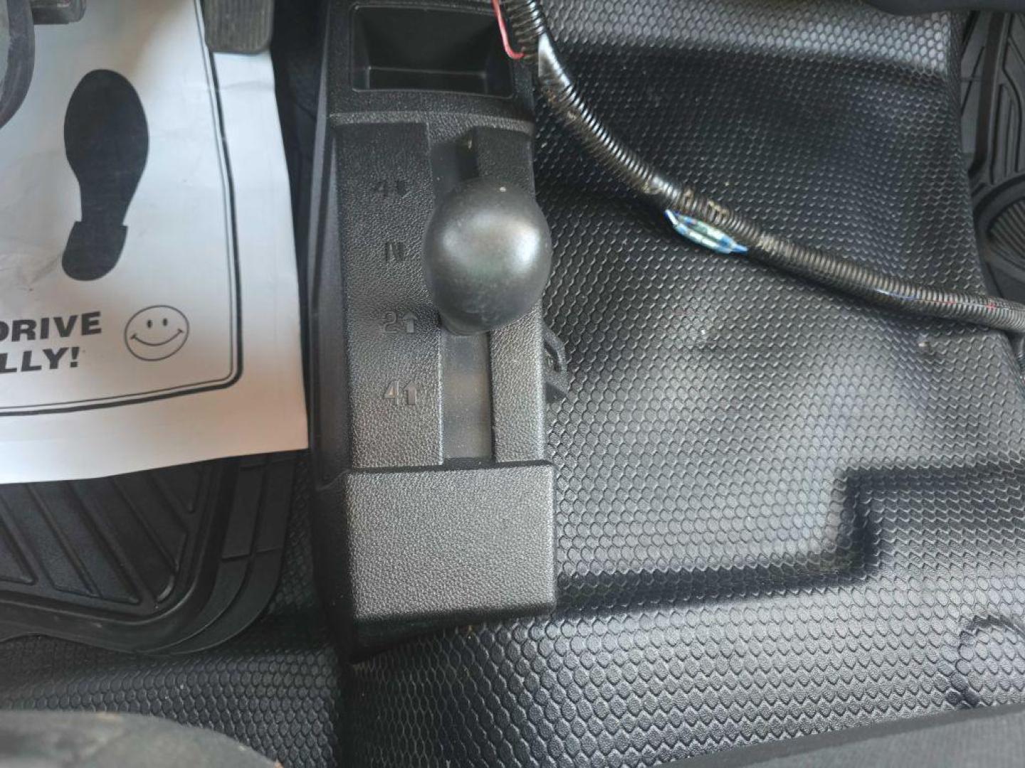 2011 WHITE CHEVROLET SILVERADO 2500 HEAVY DUTY (1GC1KVC81BF) with an 6.6L engine, Automatic transmission, located at 495 Old Highway 20 West, South Sioux City, NE, 68776, (402) 494-2677, 42.458408, -96.443512 - Photo#11