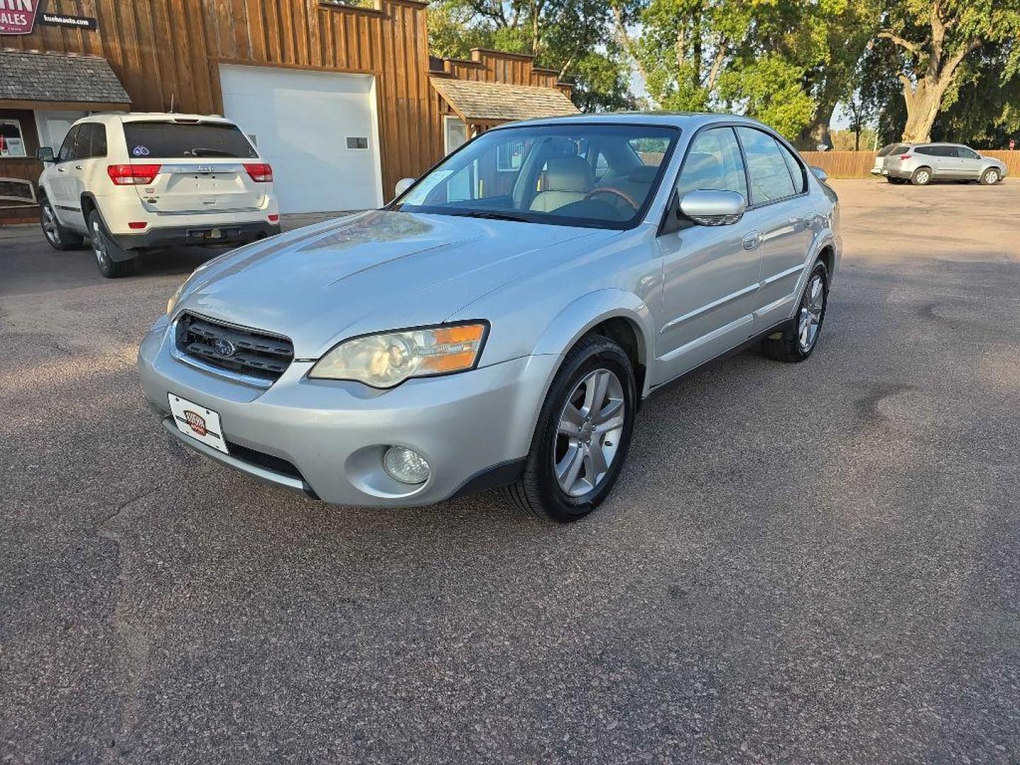 2006 SILVER SUBARU LEGACY OUTBACK 3.0R LL (4S4BL86C064) with an 3.0L engine, Automatic transmission, located at 495 Old Highway 20 West, South Sioux City, NE, 68776, (402) 494-2677, 42.458408, -96.443512 - Photo#0