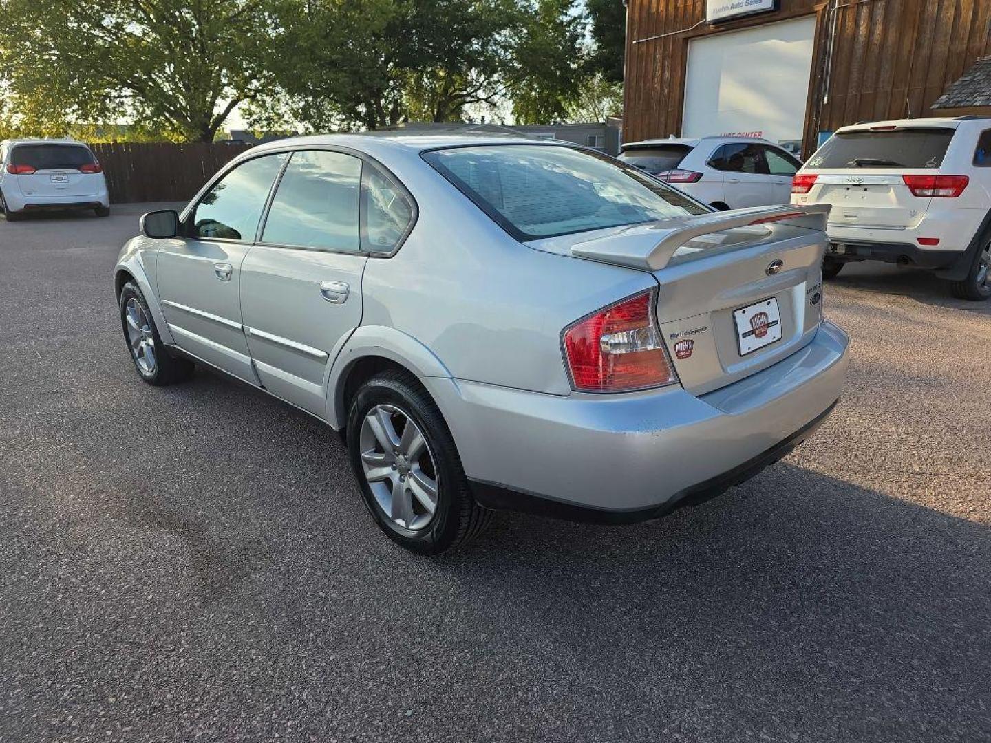 2006 SILVER SUBARU LEGACY OUTBACK 3.0R LL (4S4BL86C064) with an 3.0L engine, Automatic transmission, located at 495 Old Highway 20 West, South Sioux City, NE, 68776, (402) 494-2677, 42.458408, -96.443512 - Photo#2