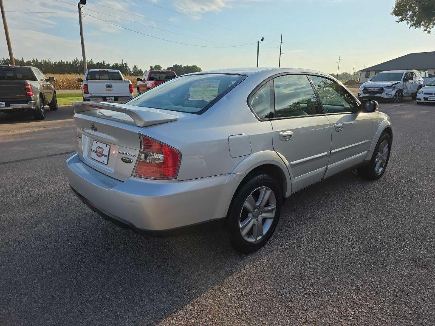 2006 SILVER SUBARU LEGACY OUTBACK 3.0R LL (4S4BL86C064) with an 3.0L engine, Automatic transmission, located at 495 Old Highway 20 West, South Sioux City, NE, 68776, (402) 494-2677, 42.458408, -96.443512 - Photo#3