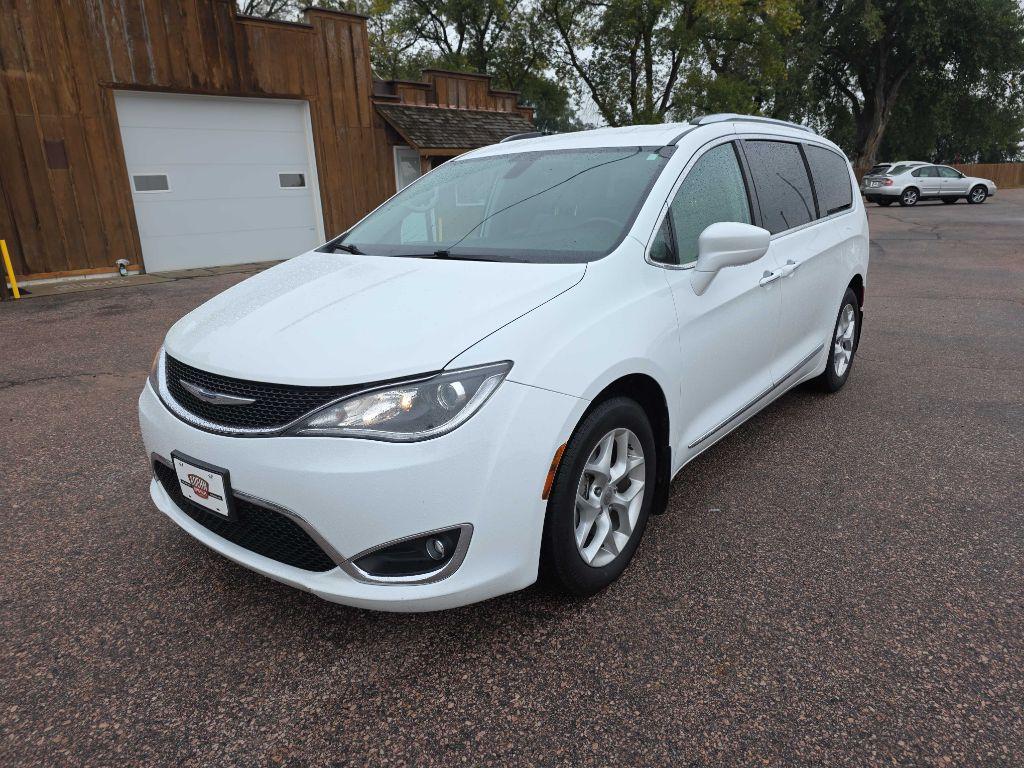 photo of 2017 CHRYSLER PACIFICA TOURING L PLUS