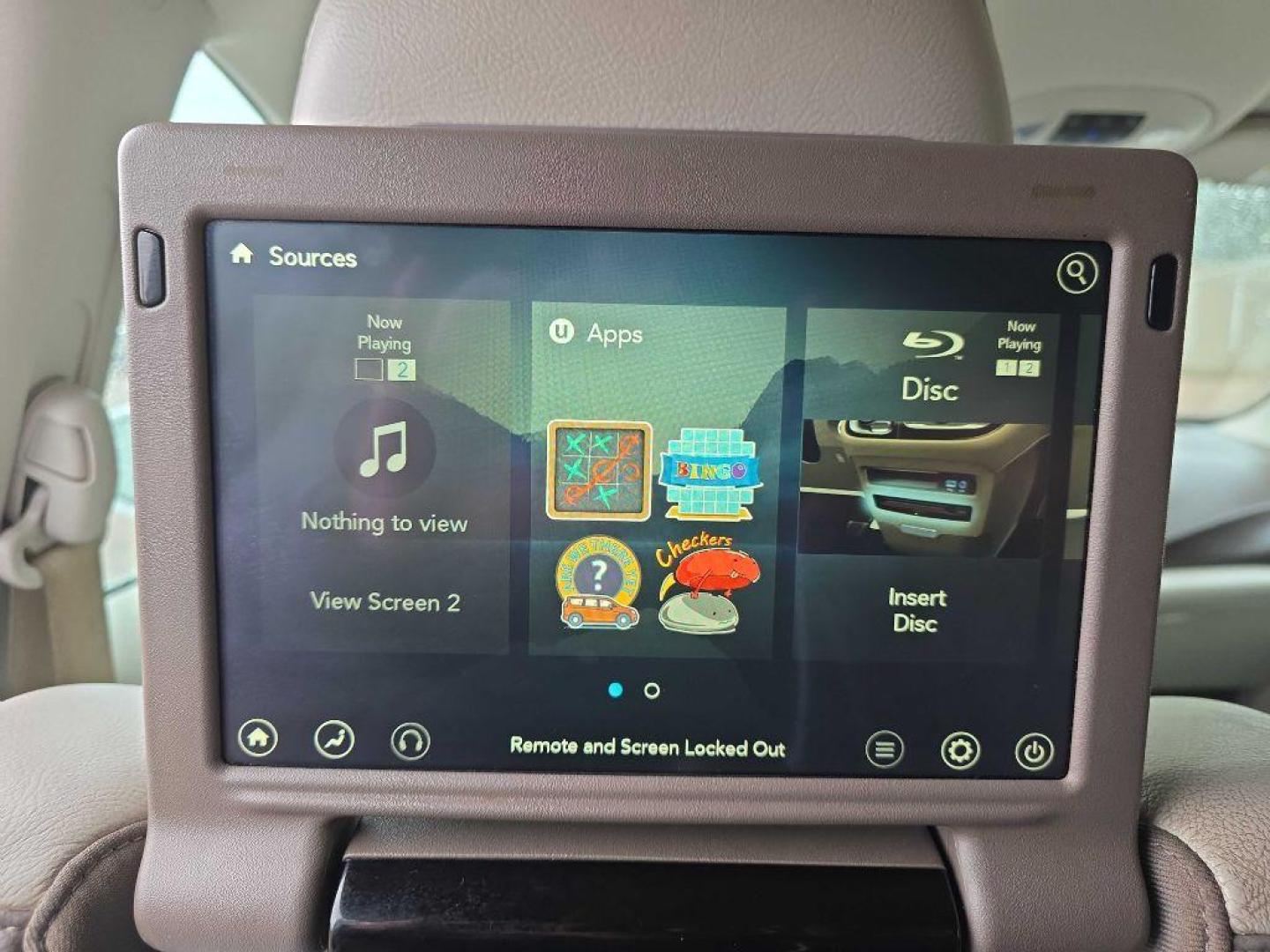 2017 WHITE CHRYSLER PACIFICA TOURING L PLUS (2C4RC1EG3HR) with an 3.6L engine, Automatic transmission, located at 495 Old Highway 20 West, South Sioux City, NE, 68776, (402) 494-2677, 42.458408, -96.443512 - Photo#10