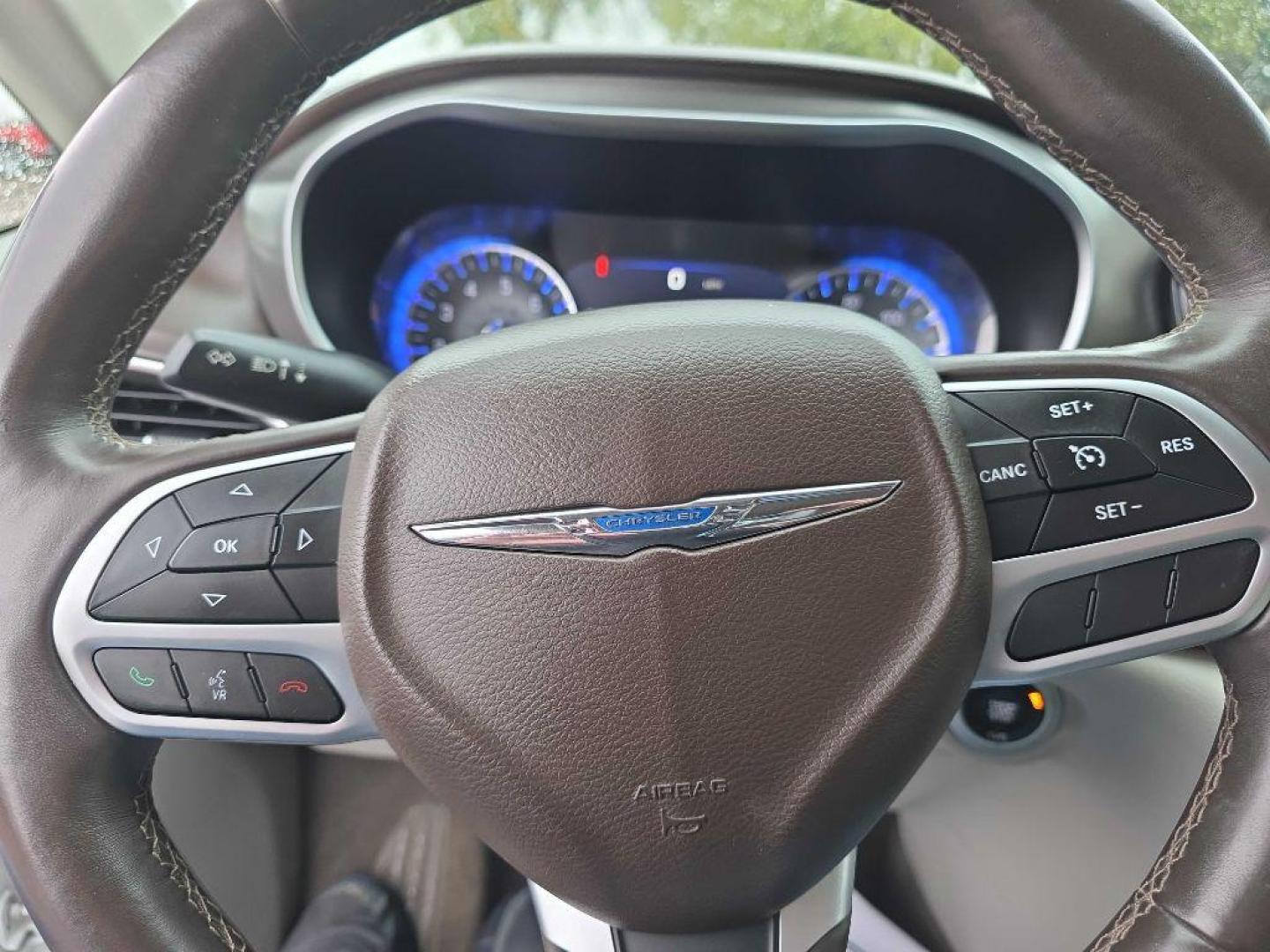 2017 WHITE CHRYSLER PACIFICA TOURING L PLUS (2C4RC1EG3HR) with an 3.6L engine, Automatic transmission, located at 495 Old Highway 20 West, South Sioux City, NE, 68776, (402) 494-2677, 42.458408, -96.443512 - Photo#12