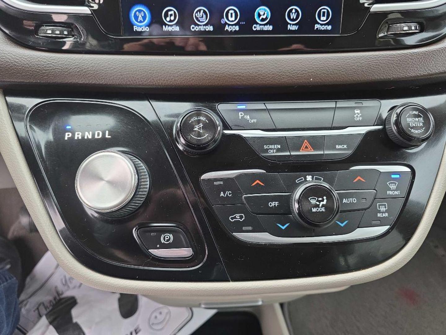 2017 WHITE CHRYSLER PACIFICA TOURING L PLUS (2C4RC1EG3HR) with an 3.6L engine, Automatic transmission, located at 495 Old Highway 20 West, South Sioux City, NE, 68776, (402) 494-2677, 42.458408, -96.443512 - Photo#13