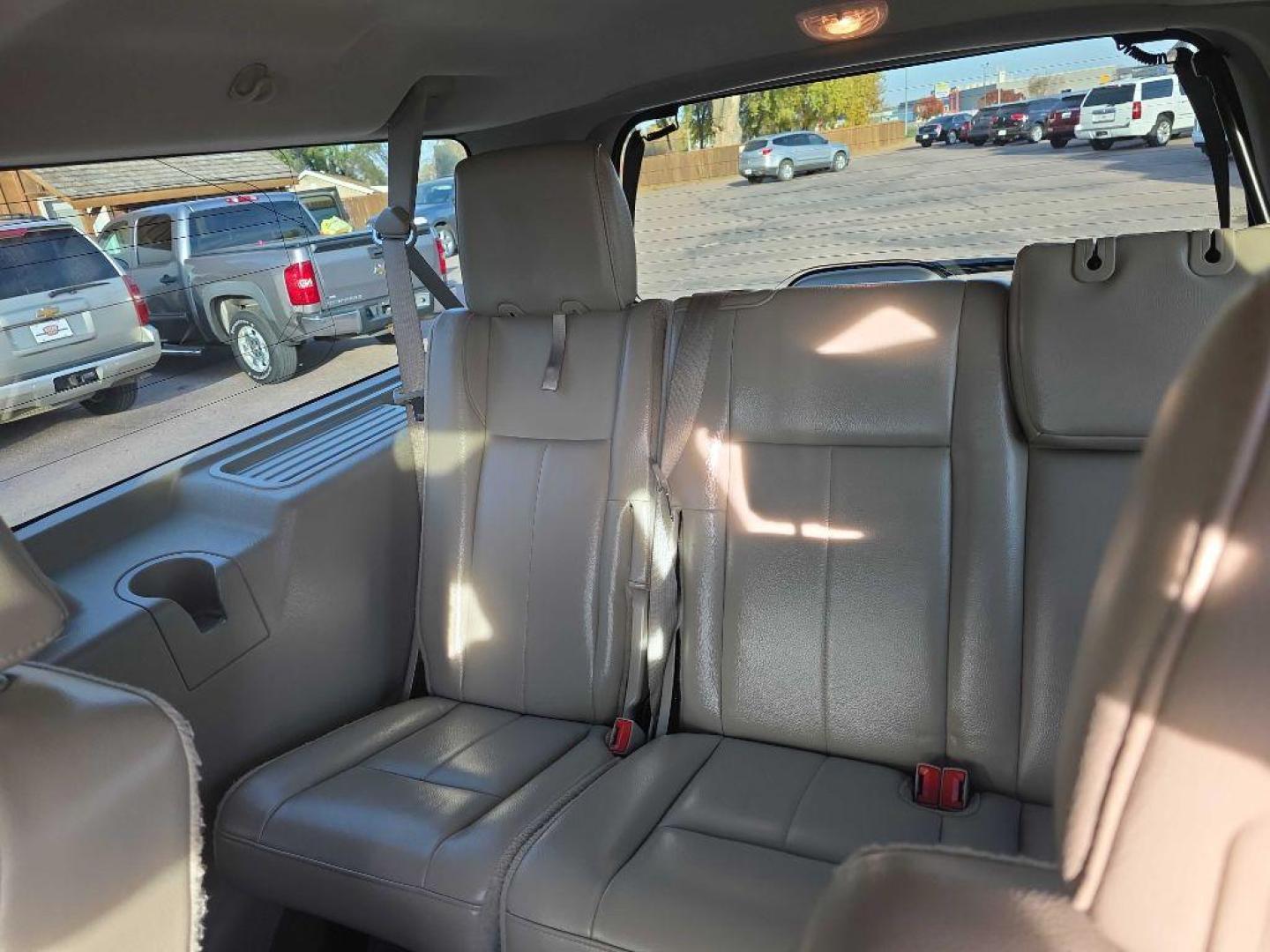 2011 WHITE FORD EXPEDITION EL LIMITED (1FMJK2A51BE) with an 5.4L engine, Automatic transmission, located at 495 Old Highway 20 West, South Sioux City, NE, 68776, (402) 494-2677, 42.458408, -96.443512 - Photo#7