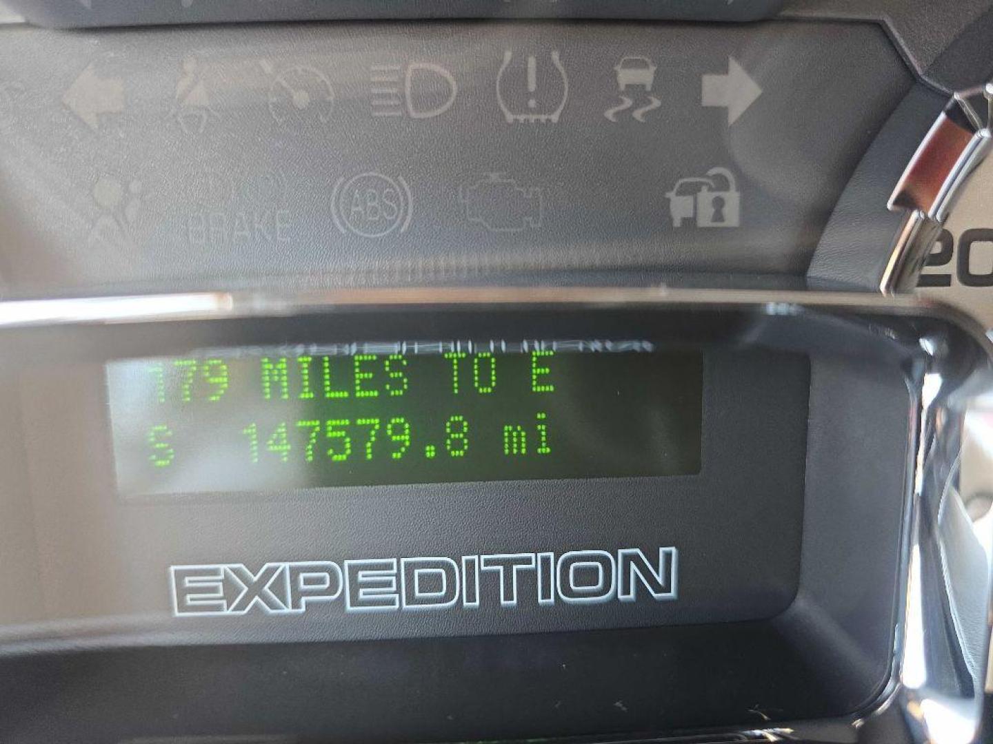 2011 WHITE FORD EXPEDITION EL LIMITED (1FMJK2A51BE) with an 5.4L engine, Automatic transmission, located at 495 Old Highway 20 West, South Sioux City, NE, 68776, (402) 494-2677, 42.458408, -96.443512 - Photo#19