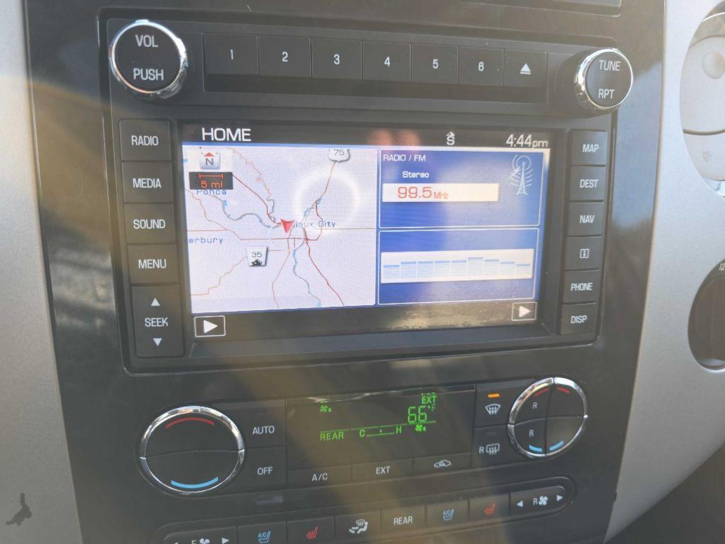 2011 WHITE FORD EXPEDITION EL LIMITED (1FMJK2A51BE) with an 5.4L engine, Automatic transmission, located at 495 Old Highway 20 West, South Sioux City, NE, 68776, (402) 494-2677, 42.458408, -96.443512 - Photo#21