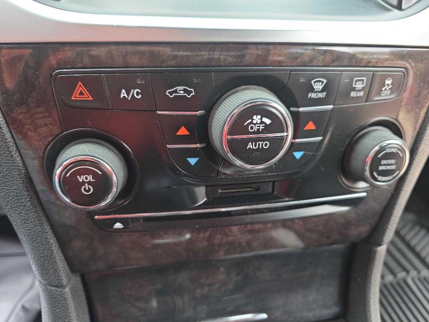 2014 BLACK CHRYSLER 300C (2C3CCAKGXEH) with an 3.6L engine, Automatic transmission, located at 495 Old Highway 20 West, South Sioux City, NE, 68776, (402) 494-2677, 42.458408, -96.443512 - Photo#11