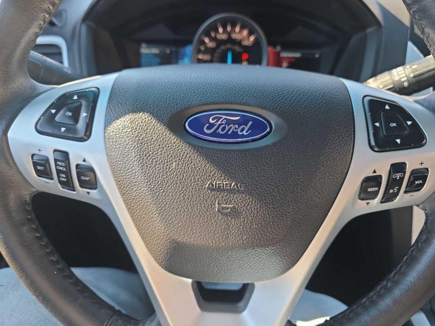 2015 RED FORD EXPLORER LIMITED (1FM5K8F82FG) with an 3.5L engine, Automatic transmission, located at 495 Old Highway 20 West, South Sioux City, NE, 68776, (402) 494-2677, 42.458408, -96.443512 - Photo#17