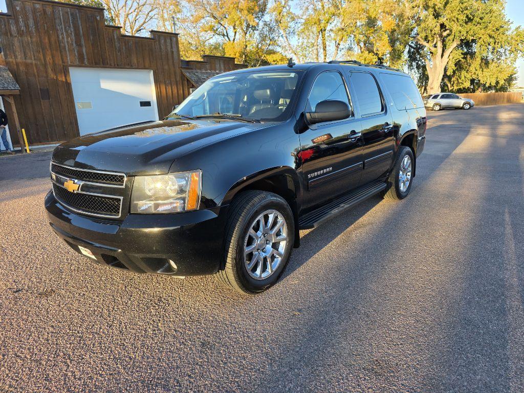 photo of 2014 CHEVROLET SUBURBAN 1500 LT