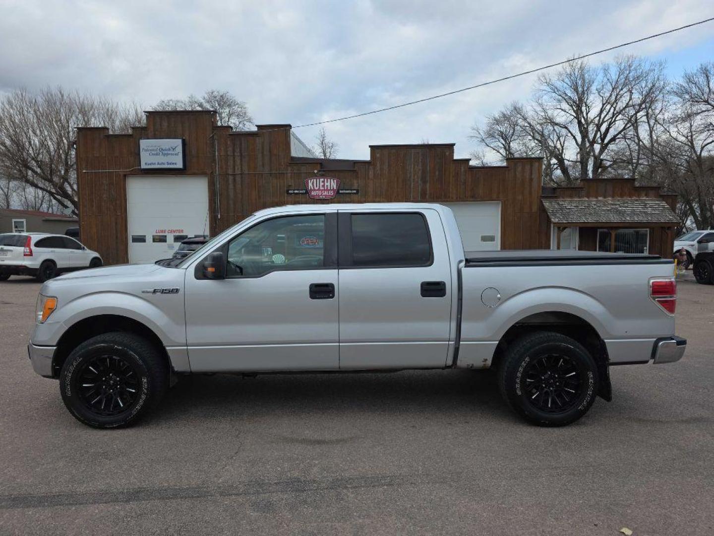 2013 SILVER FORD F150 SUPERCREW (1FTFW1EF8DF) with an 5.0L engine, Automatic transmission, located at 495 Old Highway 20 West, South Sioux City, NE, 68776, (402) 494-2677, 42.458408, -96.443512 - Photo#1