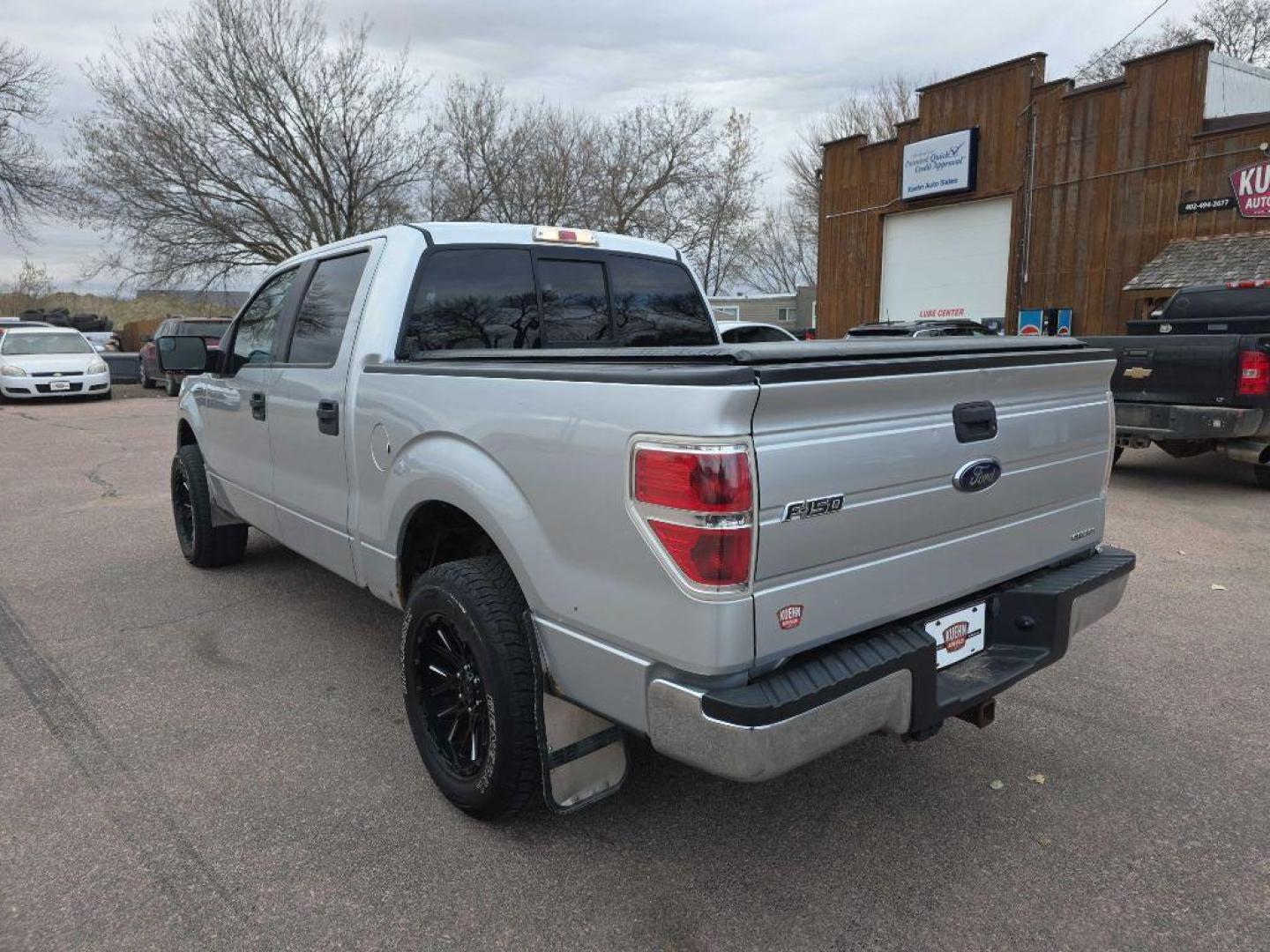 2013 SILVER FORD F150 SUPERCREW (1FTFW1EF8DF) with an 5.0L engine, Automatic transmission, located at 495 Old Highway 20 West, South Sioux City, NE, 68776, (402) 494-2677, 42.458408, -96.443512 - Photo#2