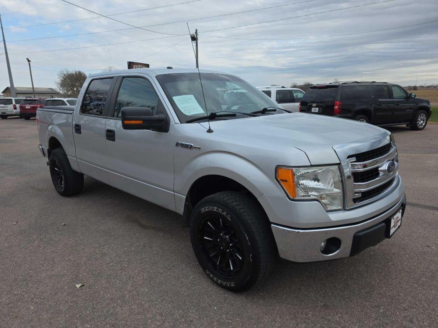 2013 SILVER FORD F150 SUPERCREW (1FTFW1EF8DF) with an 5.0L engine, Automatic transmission, located at 495 Old Highway 20 West, South Sioux City, NE, 68776, (402) 494-2677, 42.458408, -96.443512 - Photo#5