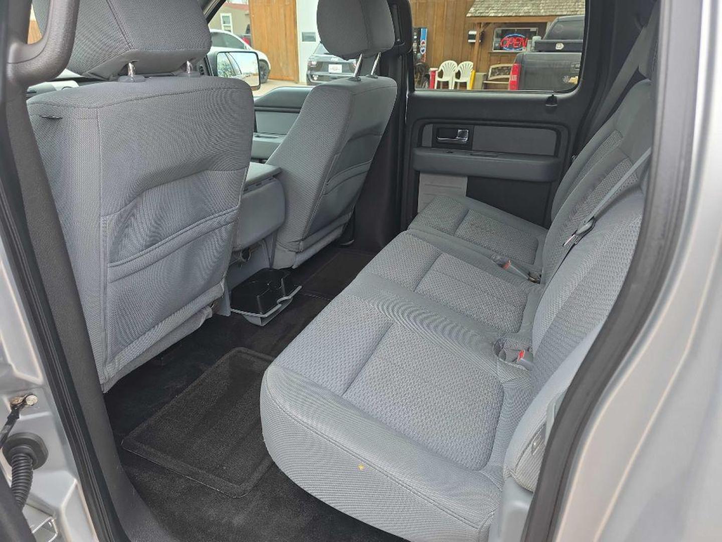 2013 SILVER FORD F150 SUPERCREW (1FTFW1EF8DF) with an 5.0L engine, Automatic transmission, located at 495 Old Highway 20 West, South Sioux City, NE, 68776, (402) 494-2677, 42.458408, -96.443512 - Photo#6