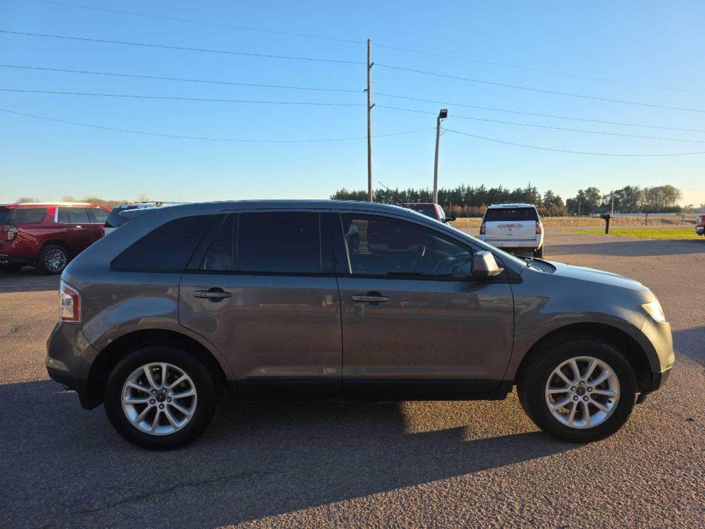 2010 SILVER FORD EDGE SEL (2FMDK3JC4AB) with an 3.5L engine, Automatic transmission, located at 495 Old Highway 20 West, South Sioux City, NE, 68776, (402) 494-2677, 42.458408, -96.443512 - Photo#2