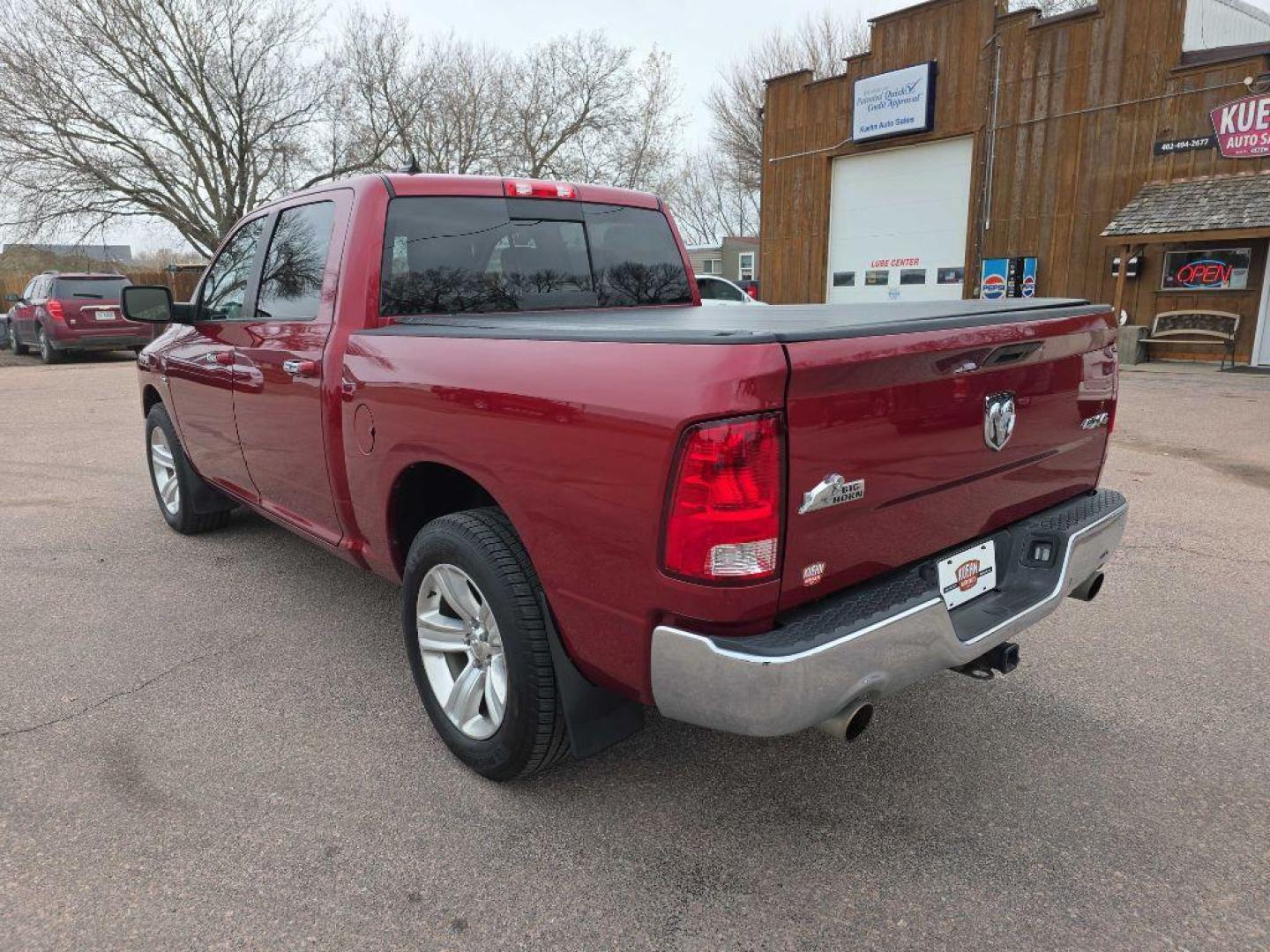2014 MAROON RAM 1500 SLT (1C6RR7LT9ES) with an 5.7L engine, Automatic transmission, located at 495 Old Highway 20 West, South Sioux City, NE, 68776, (402) 494-2677, 42.458408, -96.443512 - Photo#2