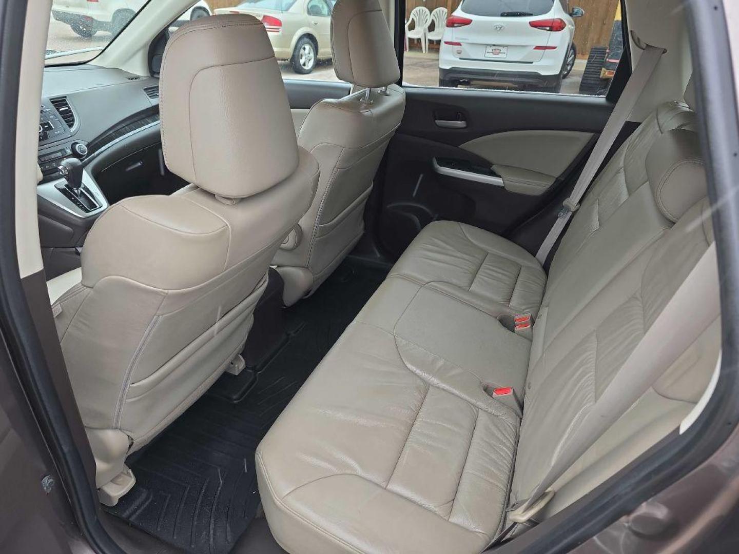 2012 TAN HONDA CR-V EXL (5J6RM4H78CL) with an 2.4L engine, Automatic transmission, located at 495 Old Highway 20 West, South Sioux City, NE, 68776, (402) 494-2677, 42.458408, -96.443512 - Photo#6