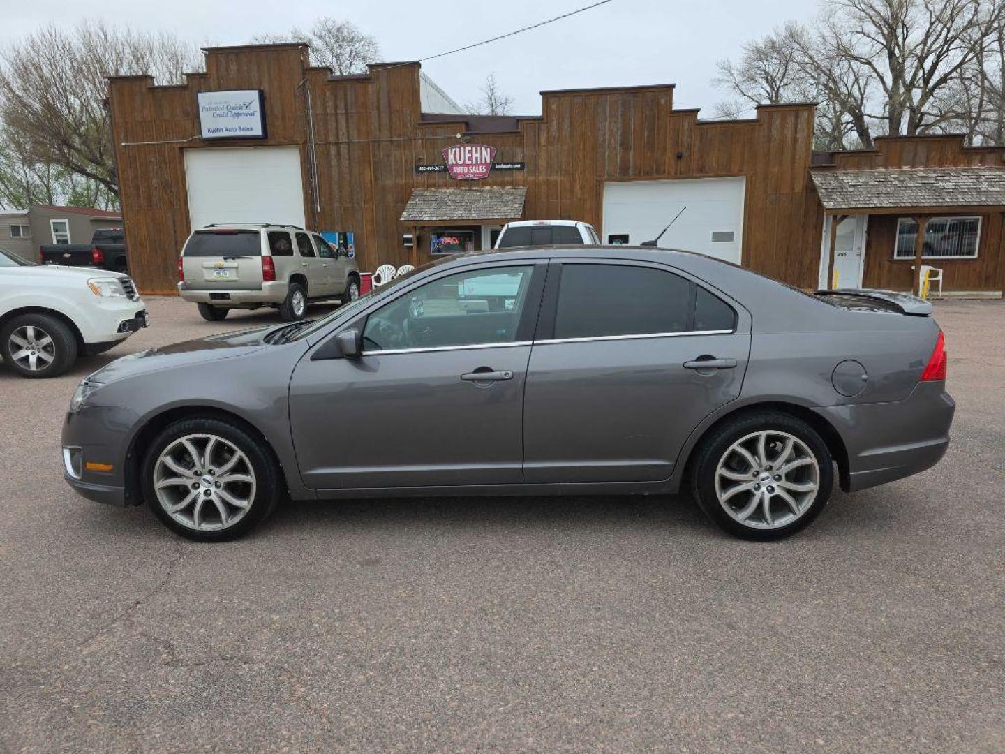 2012 SILVER FORD FUSION SE (3FAHP0HA5CR) with an 2.5L engine, Automatic transmission, located at 495 Old Highway 20 West, South Sioux City, NE, 68776, (402) 494-2677, 42.458408, -96.443512 - Photo#1