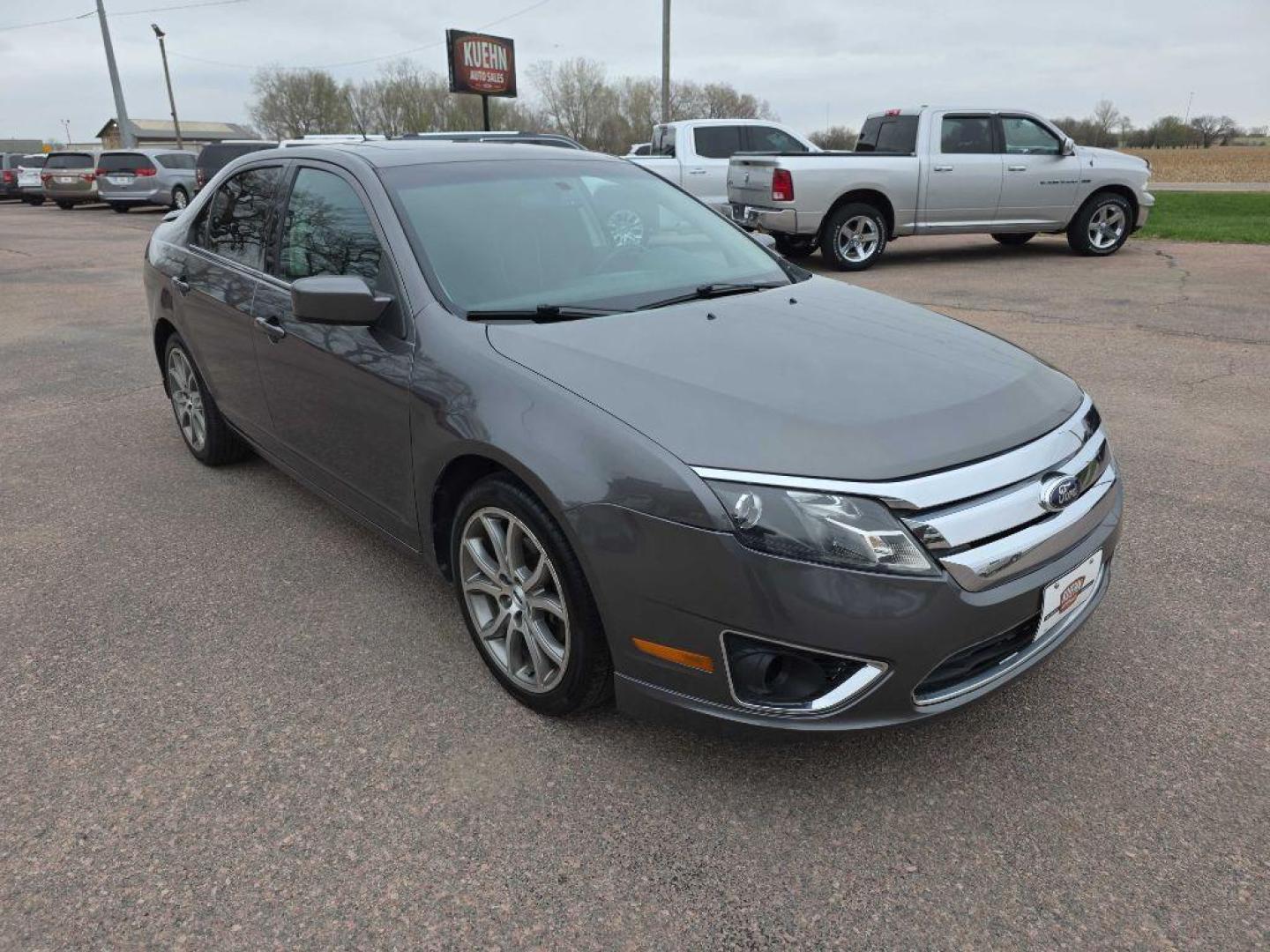 2012 SILVER FORD FUSION SE (3FAHP0HA5CR) with an 2.5L engine, Automatic transmission, located at 495 Old Highway 20 West, South Sioux City, NE, 68776, (402) 494-2677, 42.458408, -96.443512 - Photo#5