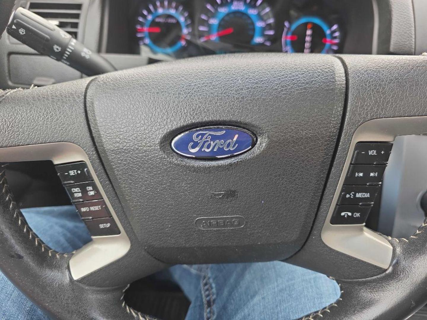 2012 SILVER FORD FUSION SE (3FAHP0HA5CR) with an 2.5L engine, Automatic transmission, located at 495 Old Highway 20 West, South Sioux City, NE, 68776, (402) 494-2677, 42.458408, -96.443512 - Photo#10