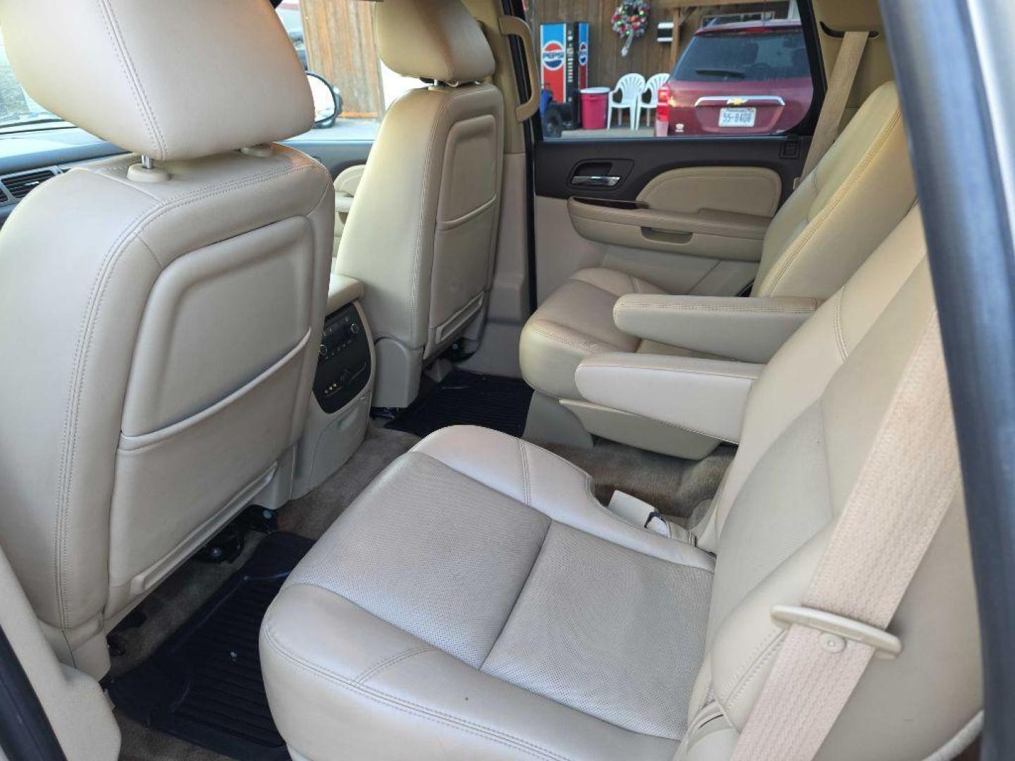 2010 TAN GMC YUKON DENALI (1GKUKEEF0AR) with an 6.2L engine, Automatic transmission, located at 495 Old Highway 20 West, South Sioux City, NE, 68776, (402) 494-2677, 42.458408, -96.443512 - Photo#6