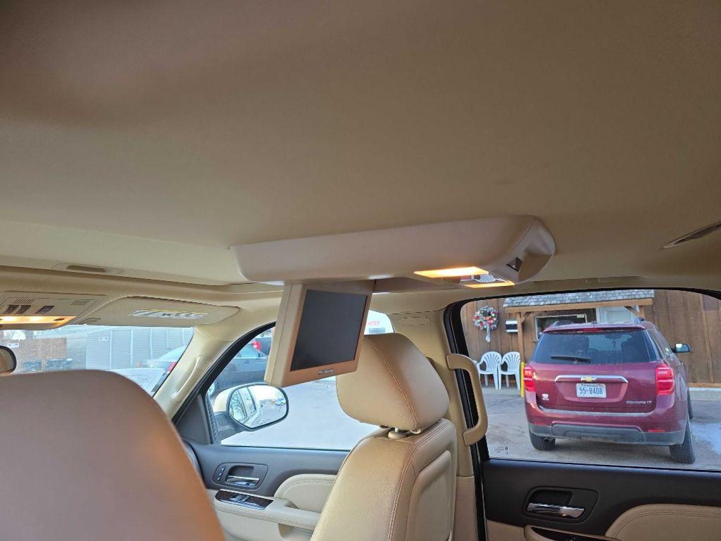 2010 TAN GMC YUKON DENALI (1GKUKEEF0AR) with an 6.2L engine, Automatic transmission, located at 495 Old Highway 20 West, South Sioux City, NE, 68776, (402) 494-2677, 42.458408, -96.443512 - Photo#7