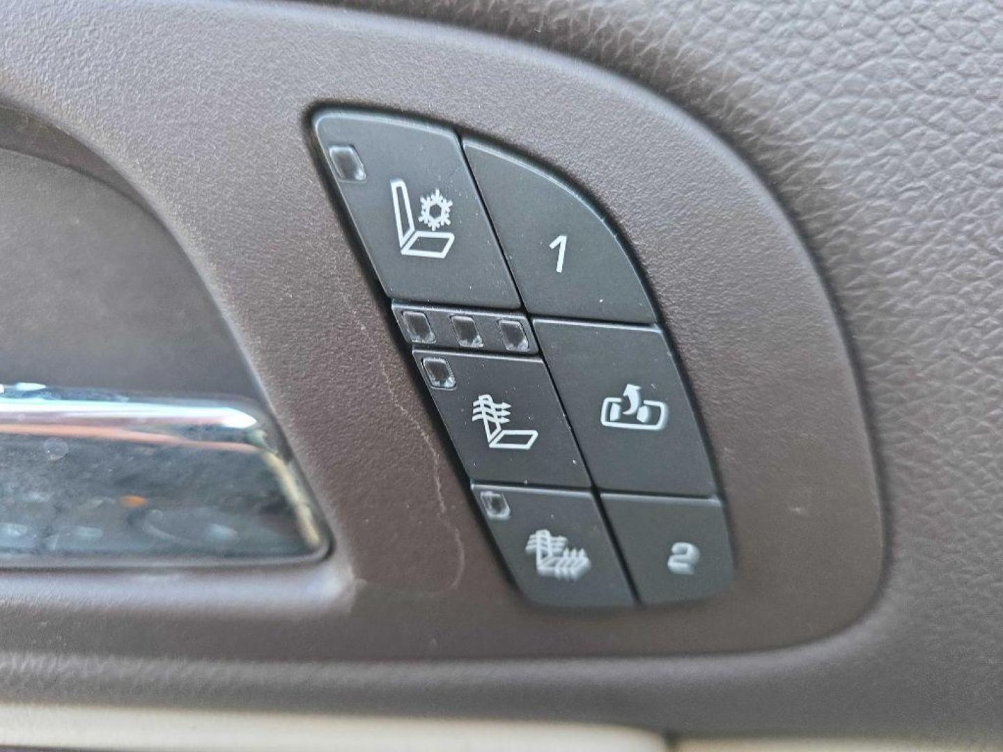 2010 TAN GMC YUKON DENALI (1GKUKEEF0AR) with an 6.2L engine, Automatic transmission, located at 495 Old Highway 20 West, South Sioux City, NE, 68776, (402) 494-2677, 42.458408, -96.443512 - Photo#8