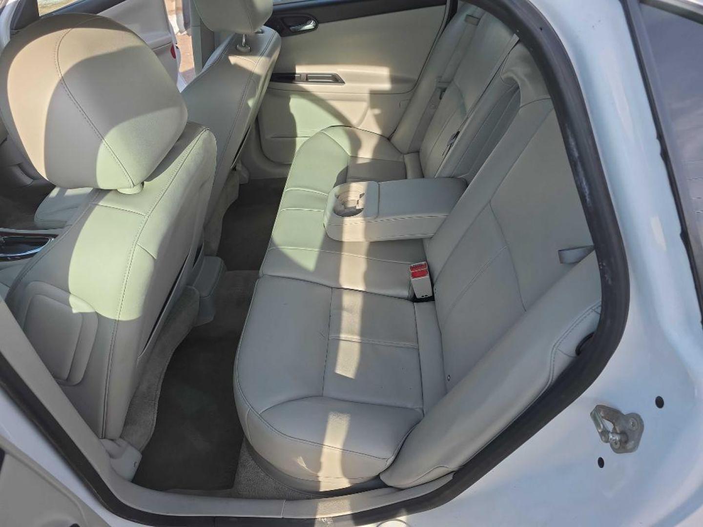 2011 WHITE CHEVROLET IMPALA LT (2G1WG5EK1B1) with an 3.5L engine, Automatic transmission, located at 495 Old Highway 20 West, South Sioux City, NE, 68776, (402) 494-2677, 42.458408, -96.443512 - Photo#6