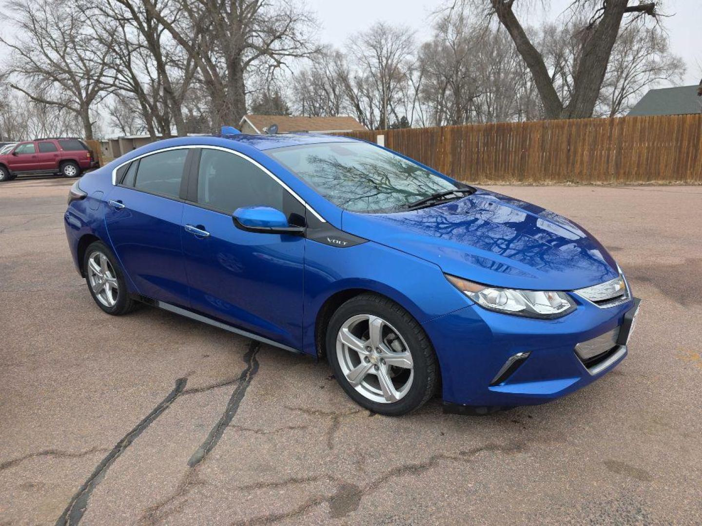 2017 BLUE CHEVROLET VOLT LT (1G1RA6S50HU) with an 1.5L engine, Automatic transmission, located at 495 Old Highway 20 West, South Sioux City, NE, 68776, (402) 494-2677, 42.458408, -96.443512 - Photo#1