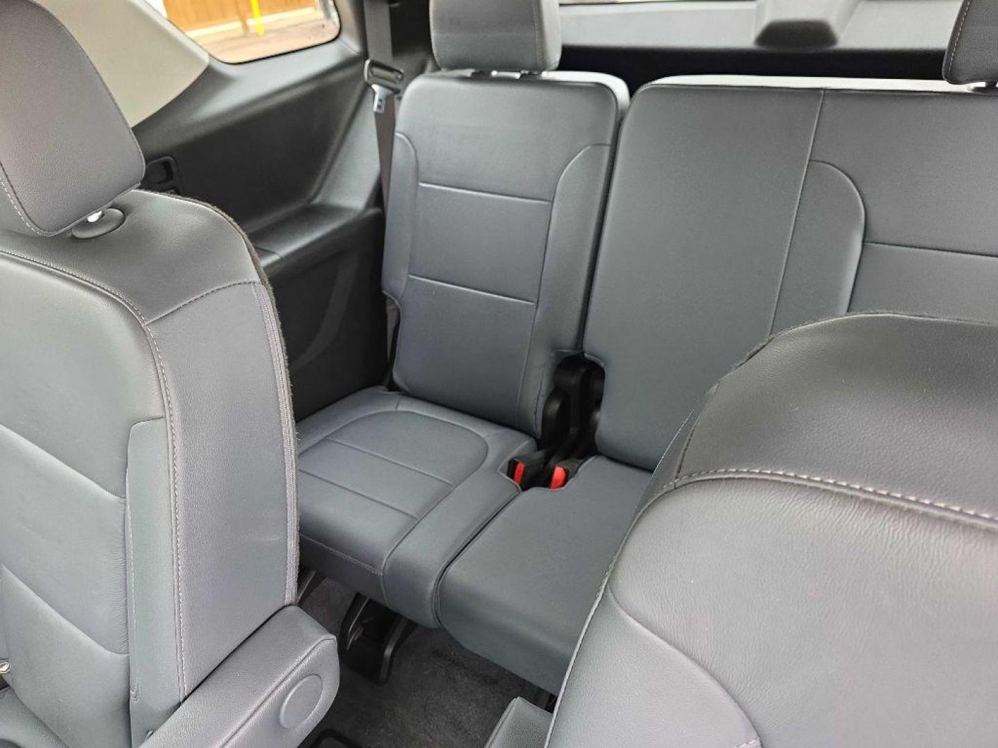 2020 MAROON CHEVROLET TRAVERSE LT (1GNEVHKW6LJ) with an 3.6L engine, Automatic transmission, located at 495 Old Highway 20 West, South Sioux City, NE, 68776, (402) 494-2677, 42.458408, -96.443512 - Photo#7