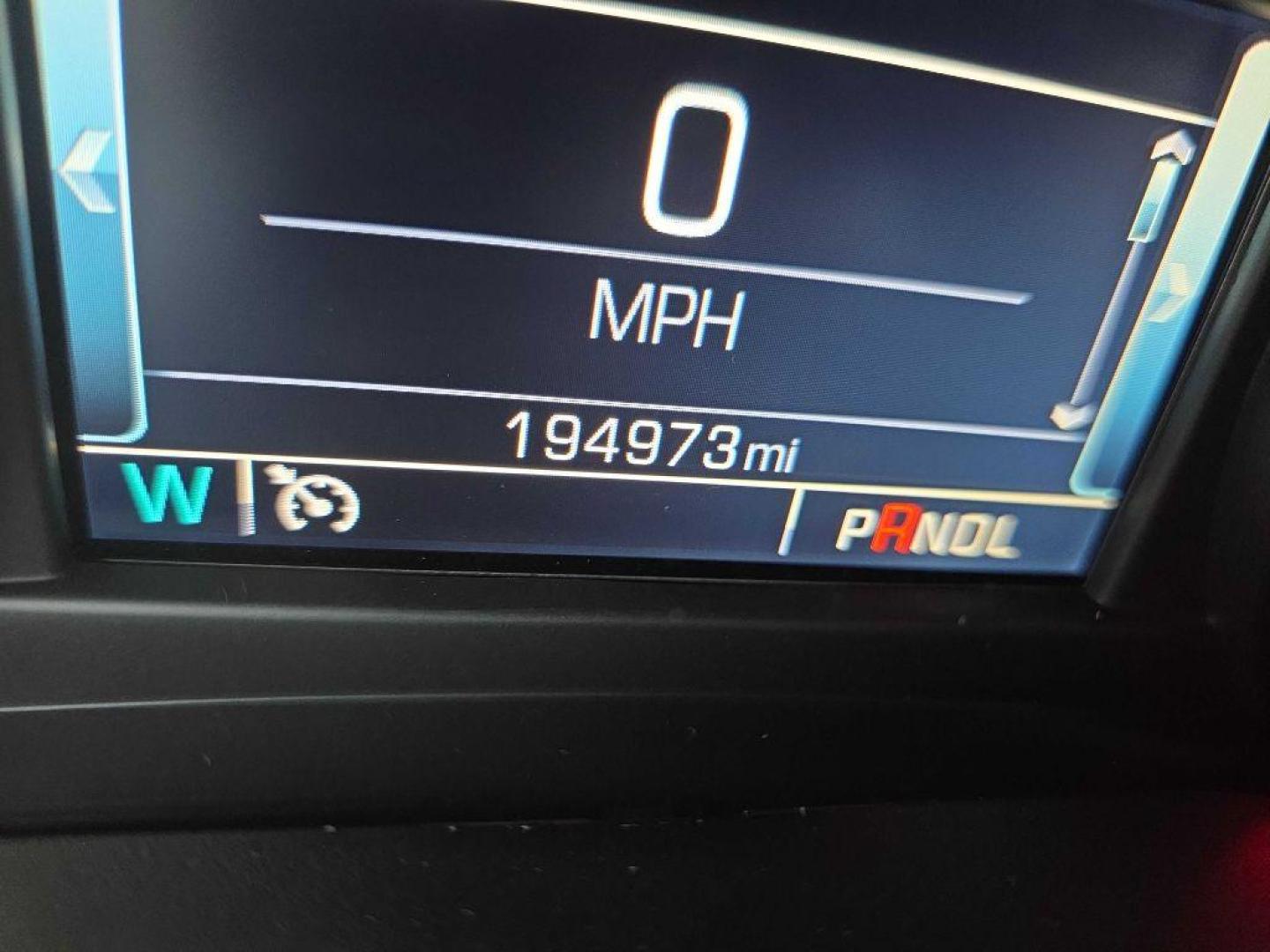 2019 BLUE CHEVROLET SUBURBAN 1500 LT (1GNSKHKC2KR) with an 5.3L engine, Automatic transmission, located at 495 Old Highway 20 West, South Sioux City, NE, 68776, (402) 494-2677, 42.458408, -96.443512 - Photo#24