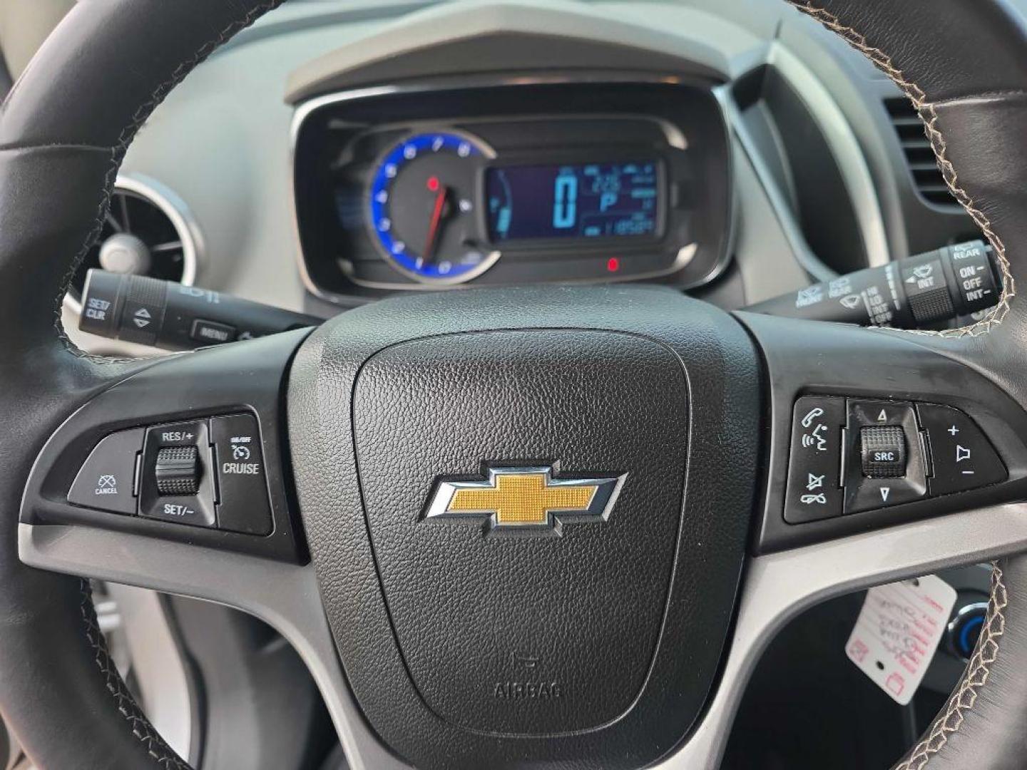 2015 SILVER CHEVROLET TRAX 1LT (3GNCJRSB8FL) with an 1.4L engine, Automatic transmission, located at 495 Old Highway 20 West, South Sioux City, NE, 68776, (402) 494-2677, 42.458408, -96.443512 - Photo#8